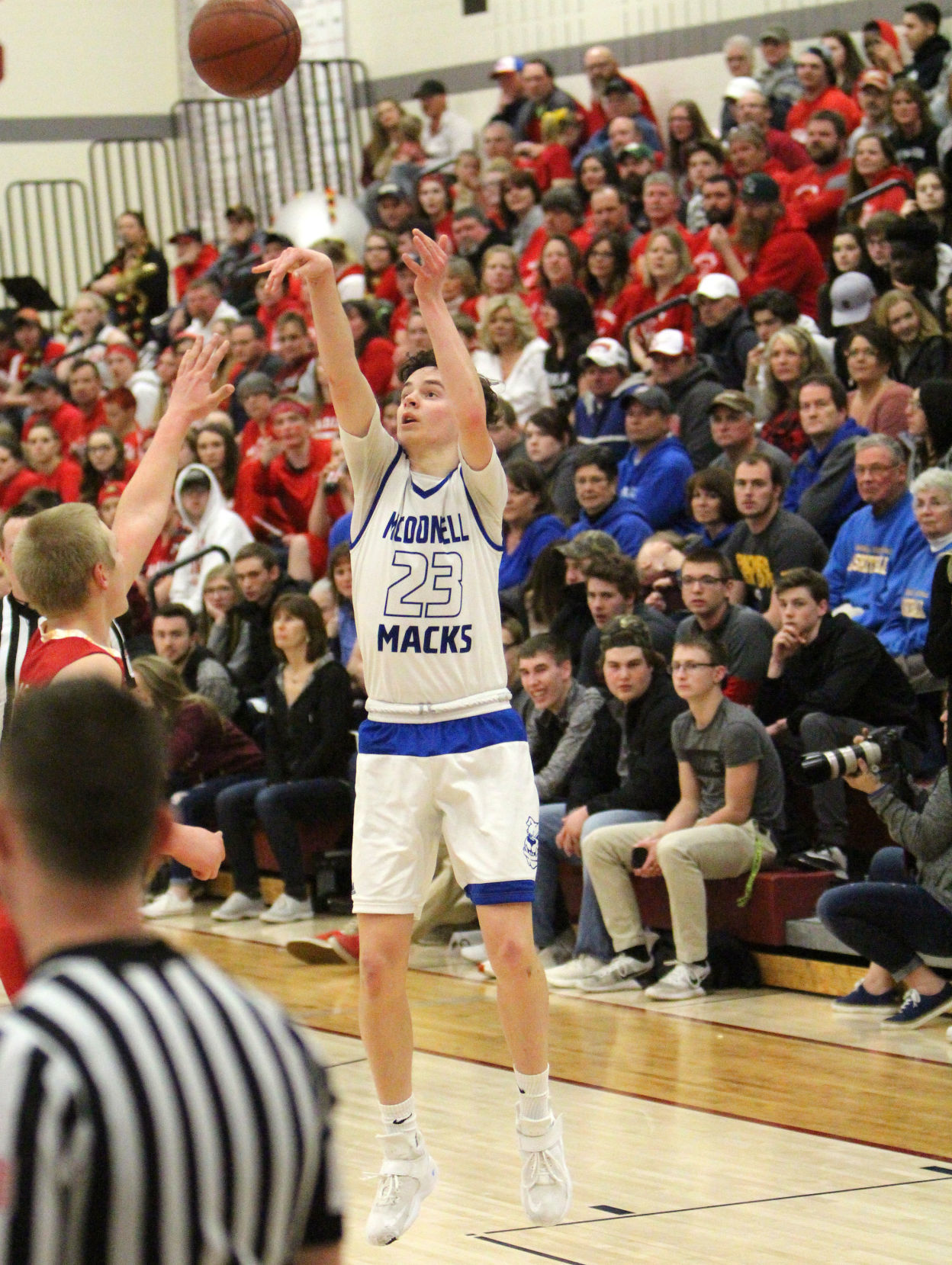 McDonell boys basketball vs South Shore at Spooner 3-10-18